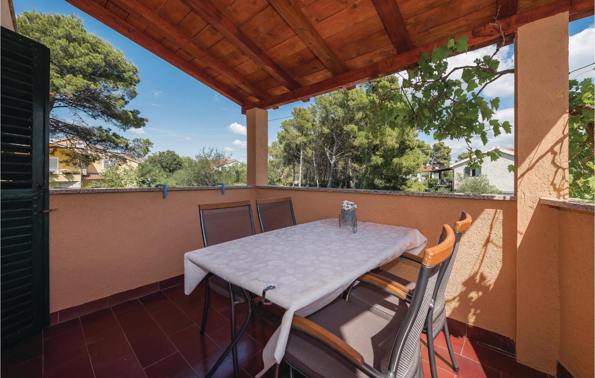 Awesome Apartment In Jadrija With Wifi Luaran gambar