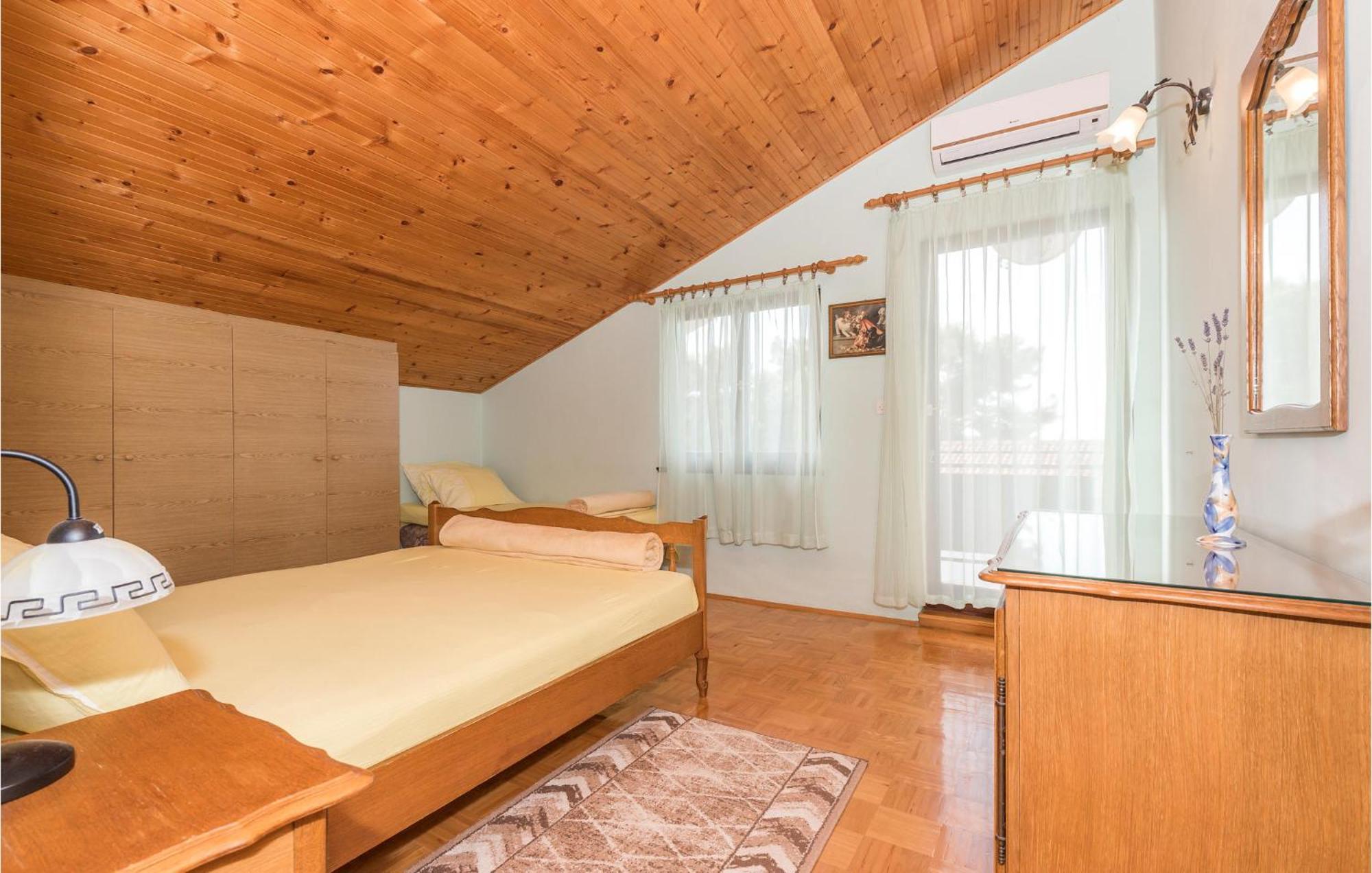 Awesome Apartment In Jadrija With Wifi Luaran gambar