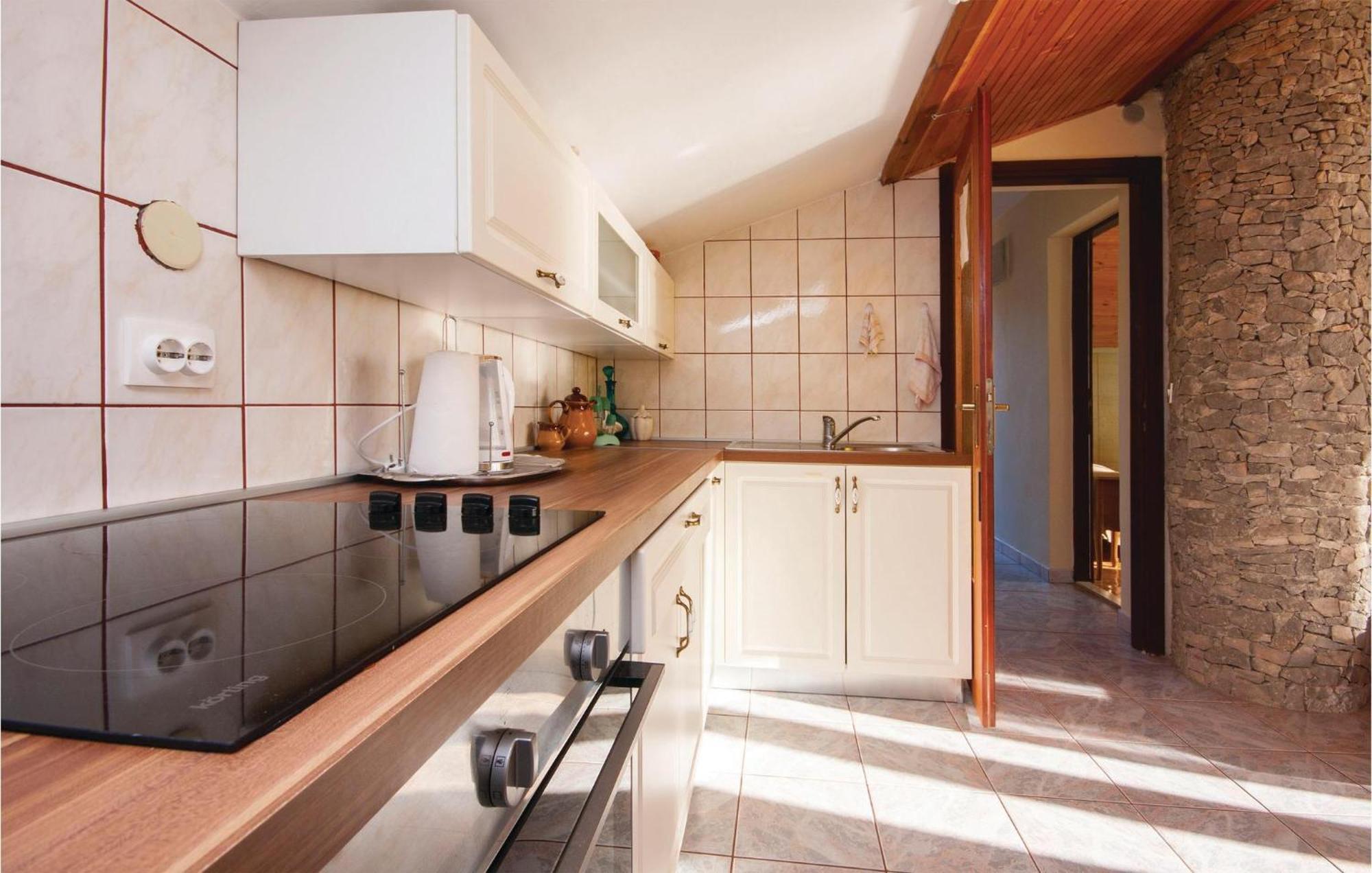 Awesome Apartment In Jadrija With Wifi Luaran gambar