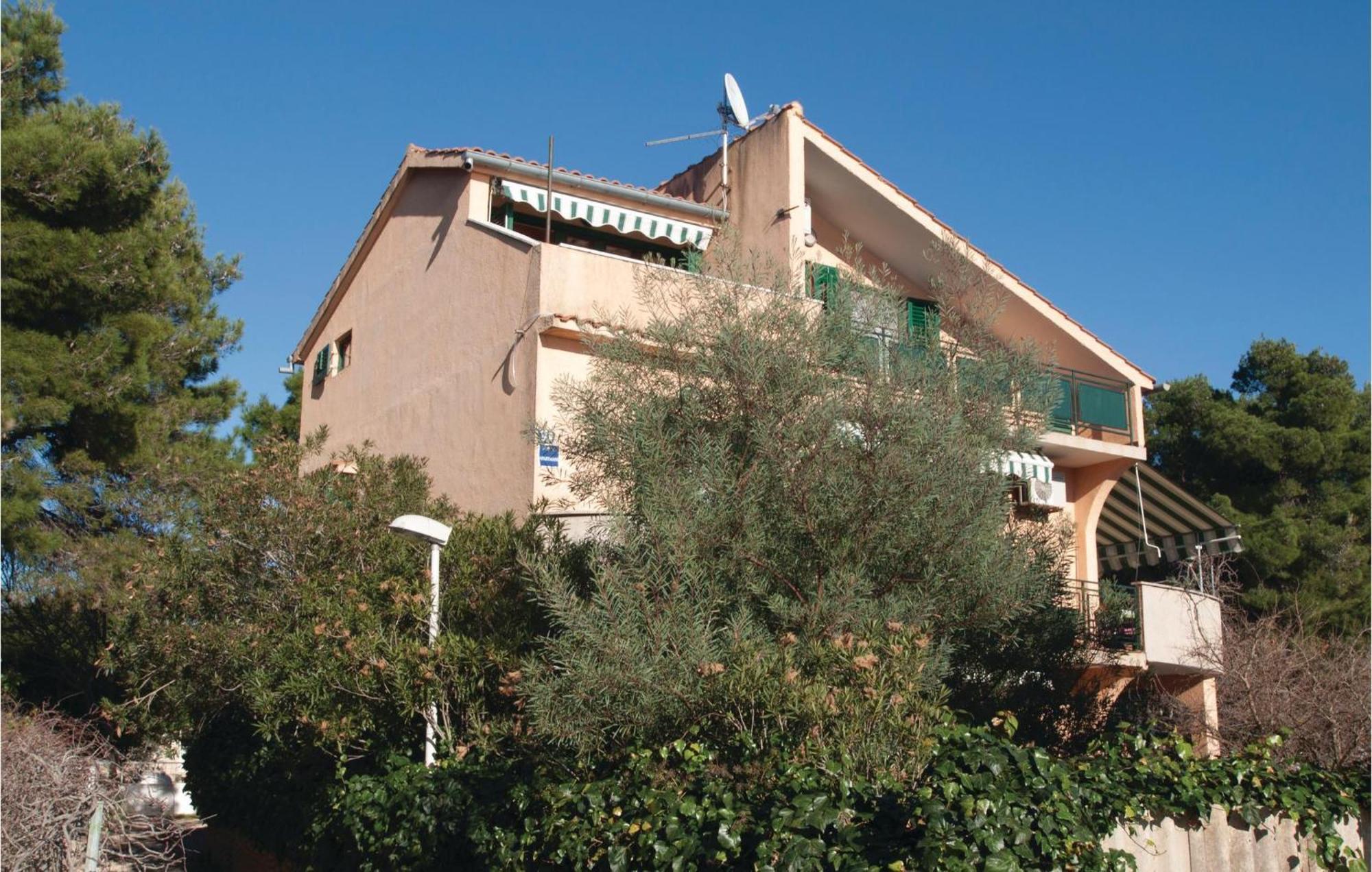 Awesome Apartment In Jadrija With Wifi Luaran gambar