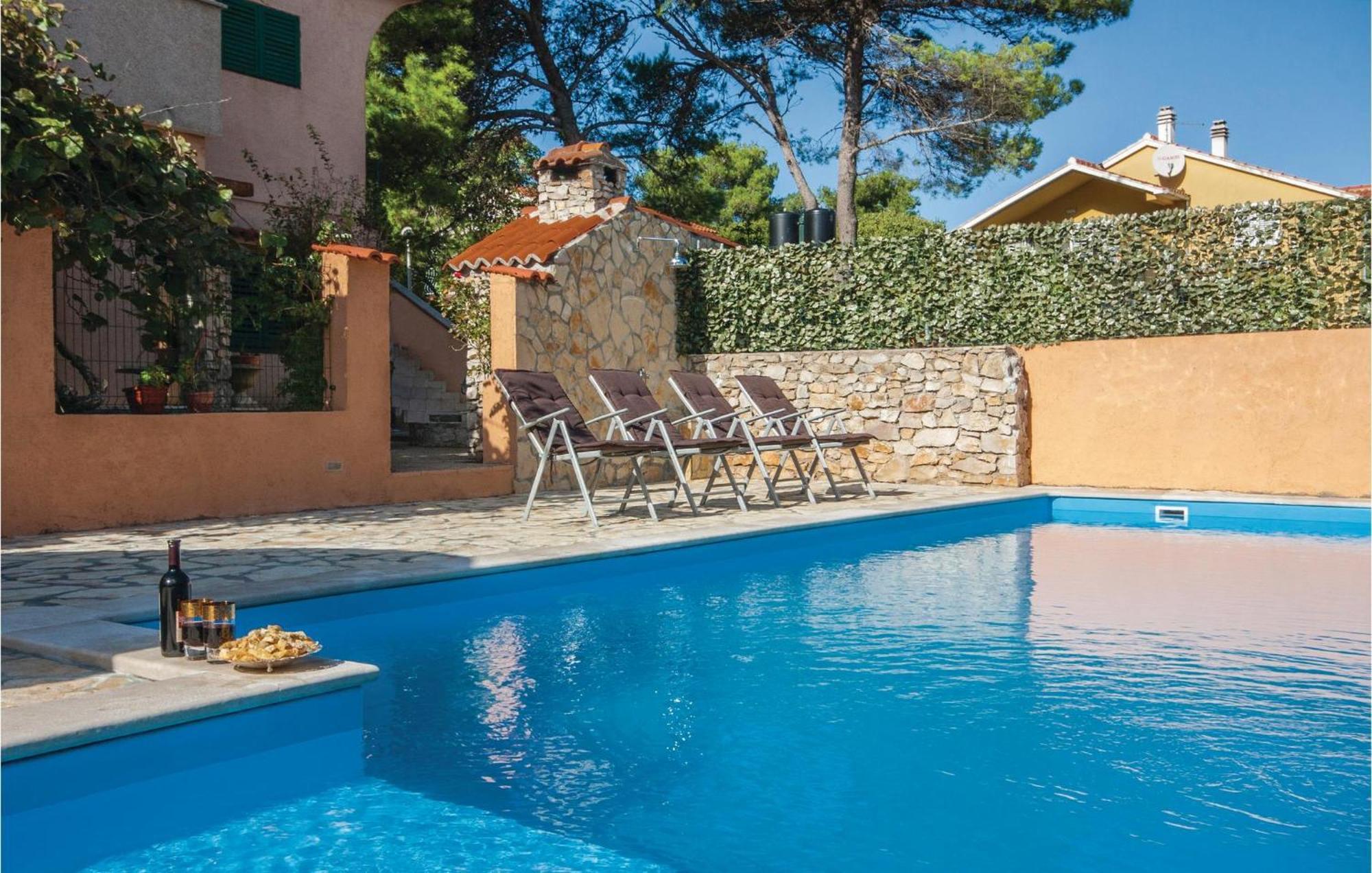 Awesome Apartment In Jadrija With Wifi Luaran gambar