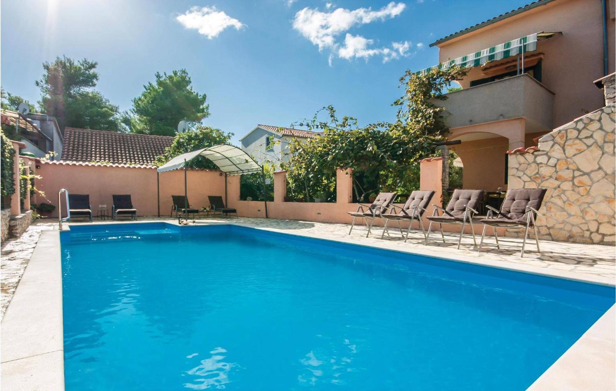 Awesome Apartment In Jadrija With Wifi Luaran gambar