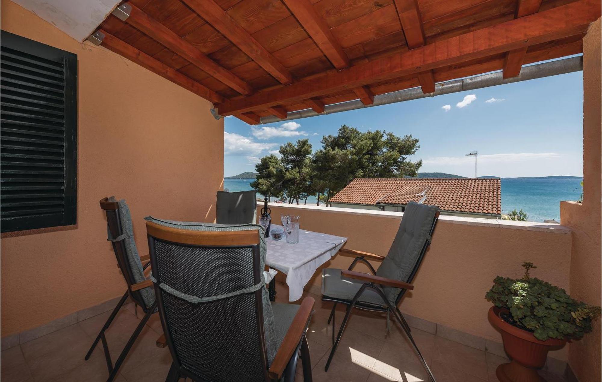 Awesome Apartment In Jadrija With Wifi Luaran gambar